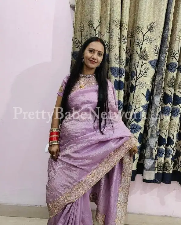 Pallavi Aunty—Housewife Escort for Wildest Sex in Kurla